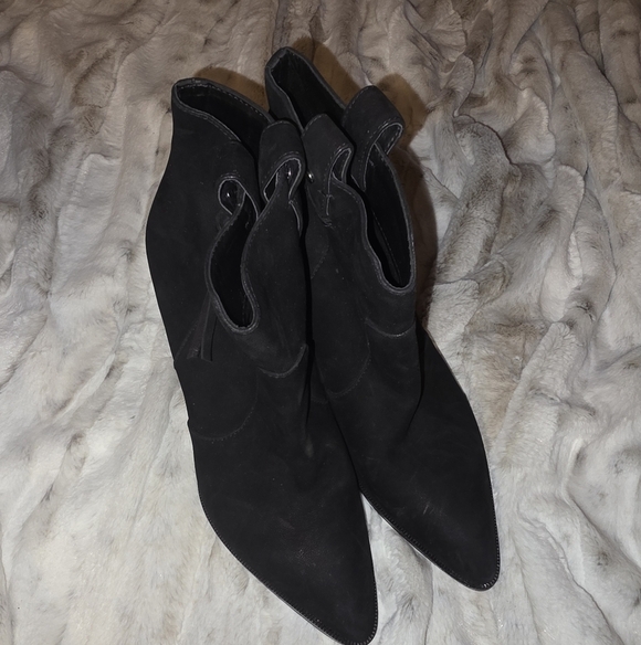 Sam Edelman Shoes - Sam Edelman Elegant Western Black Heeled Boots